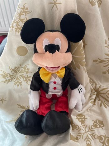 Peluche Mickey Mouse Costume Disneyland Paris Disney noir rouge smoking 34 cm