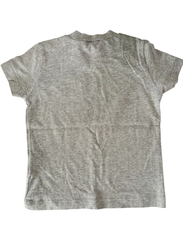 T-shirt benettin 12 mois - photo numéro 2