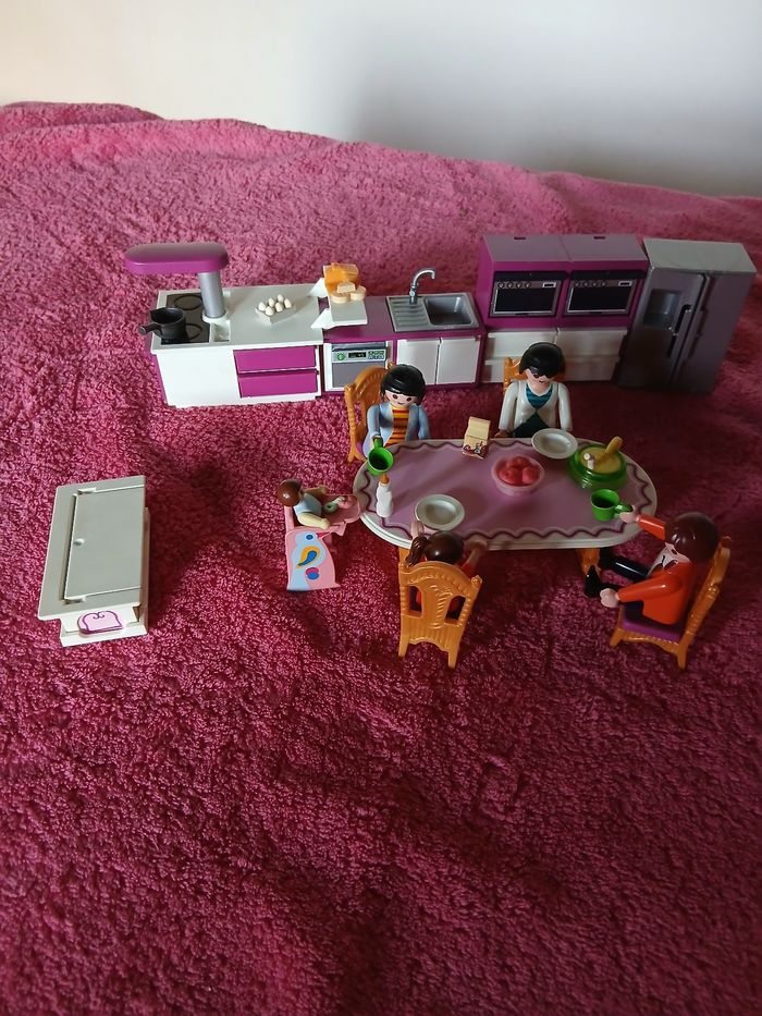 Cuisine playmobil  et ses accessoires - photo numéro 3