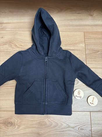 Gilet à capuche 6-12 mois