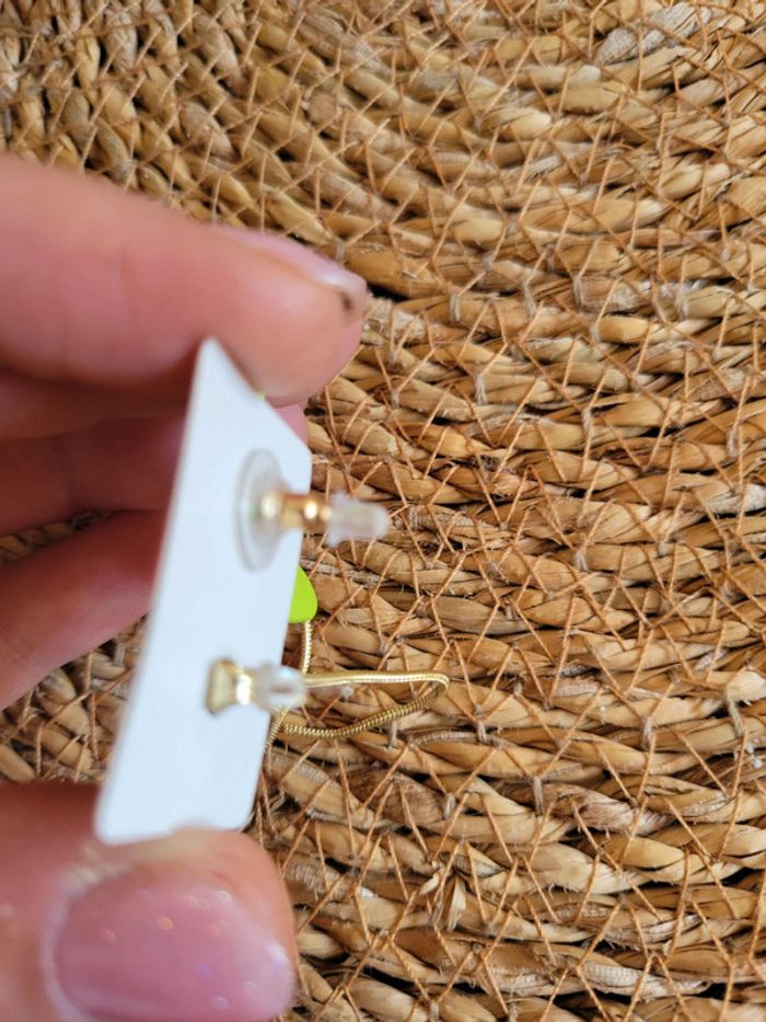 Boucles d oreilles asymeyriques fleurs - photo numéro 5