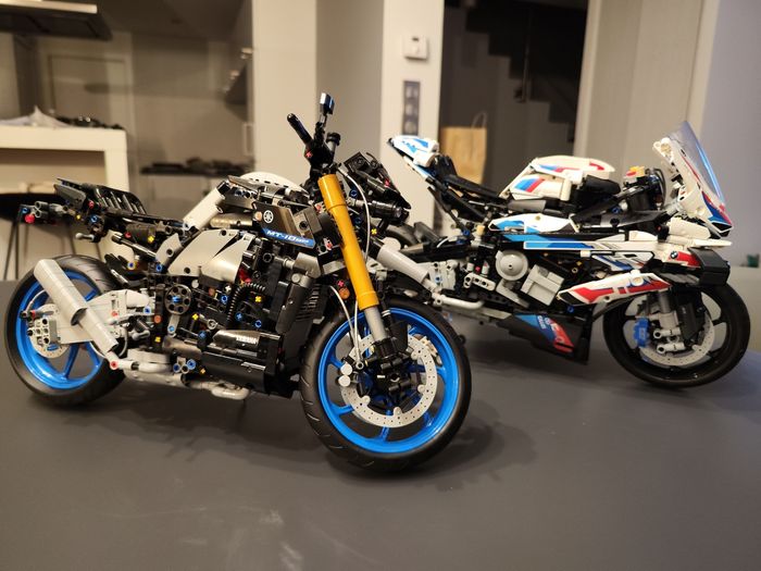 Lot de Lego Technic ref 42130 et 42159 - photo numéro 6