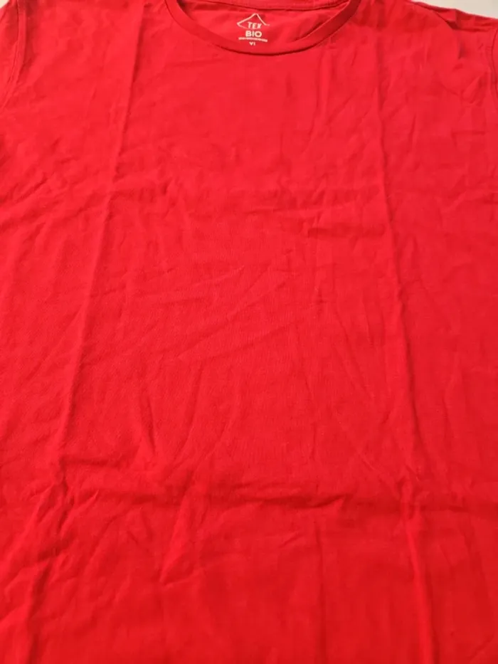 Tee-shirt femme / haut rouge / tee-shirt rouge - photo numéro 2