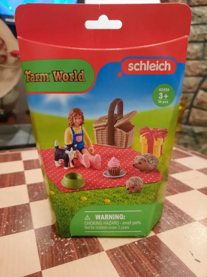Schleich farm Word pic nic
