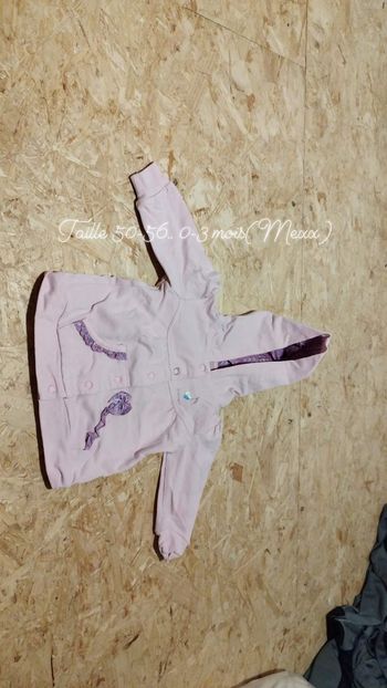 Gilet fille taille 50-56.  0-3 mois