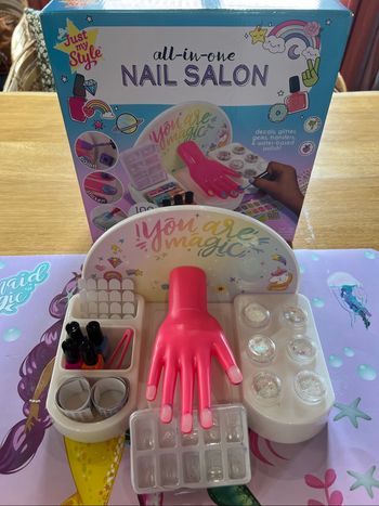 Nail salon jeu manucure