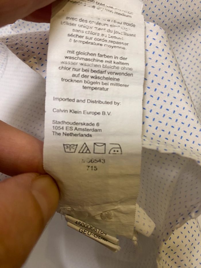 Superbe chemise blanche à motif bleu Calvin Klein taille L 40 traces au col sinon impeccable - photo numéro 8