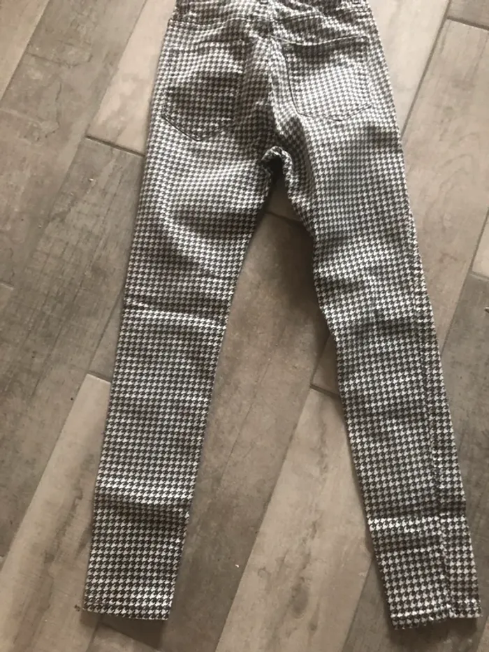 Skinny stradivarius BE taille 34 - photo numéro 2