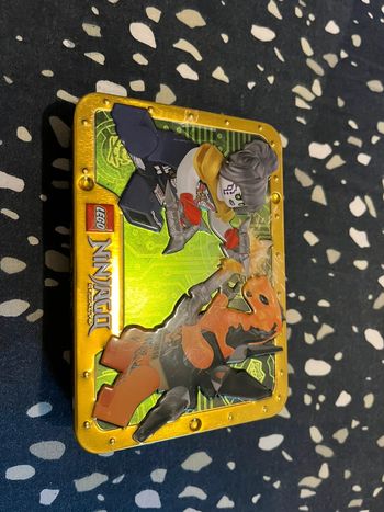 Boite métal neuve Ninjago