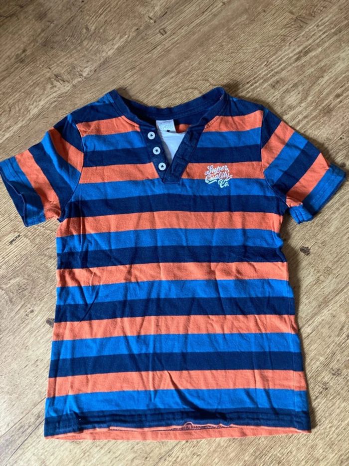 Tee shirt à rayures