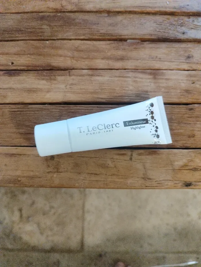 Highlighter T Leclerc champagne givré neuf