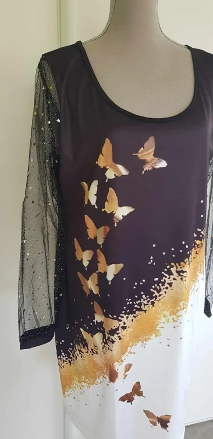 Robe manches transparente à paillettes - photo numéro 2