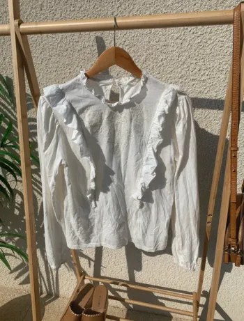 Haut manche longues brodé Camaïeu
