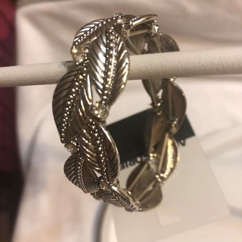 Bracelet feuilles extensible argenté neuf avec étiquette