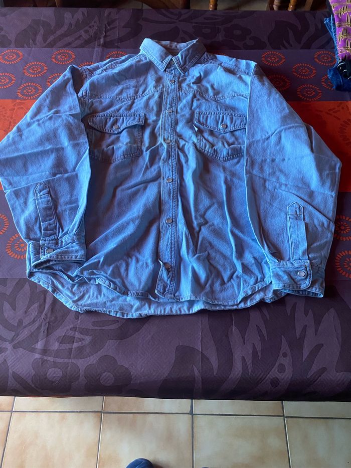 Chemise en jean’s kiabi taille 14 ans