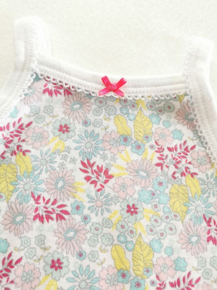Body fleuri sans manches Petit Bateau 6 Mois - photo numéro 2