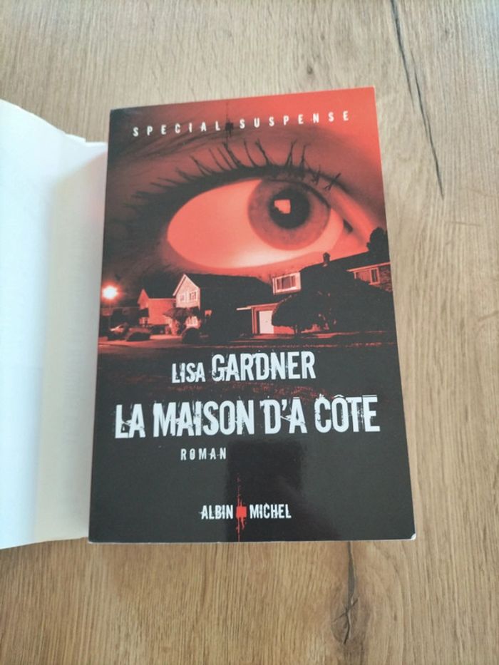 La maison d'à côté. Lisa Gardner - photo numéro 2