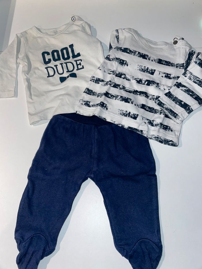 TEE shirt + pantalon