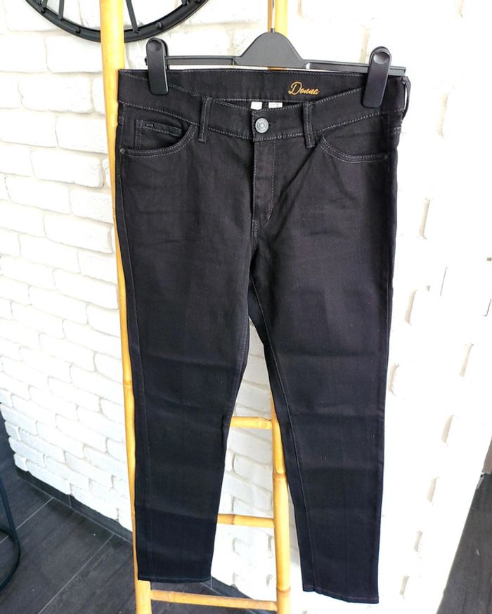 Jeans noir mango taille 42 coupe droite tendance