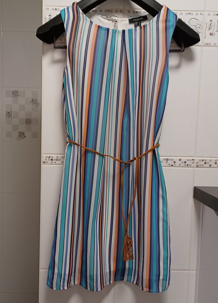 Robe rayée tons de bleu, blanc orangé taille 36 - photo numéro 2