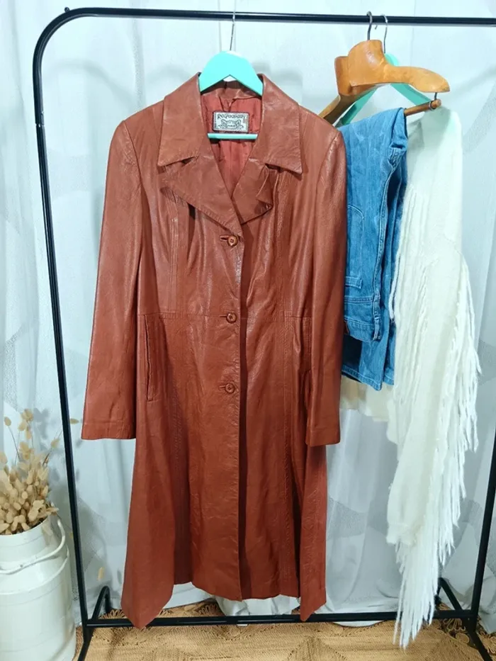 Reginaparis "Trench en cuir cognac vintage" t. 40