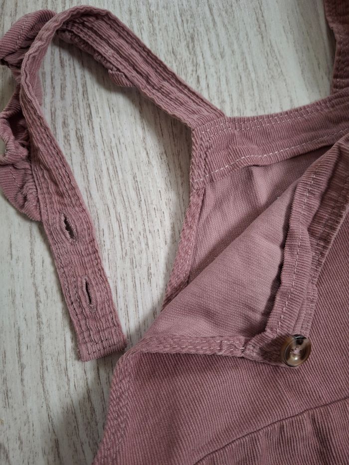 Robe salopette fille en velours côtelé vieux rose  Kiabi – 6 ans - photo numéro 4