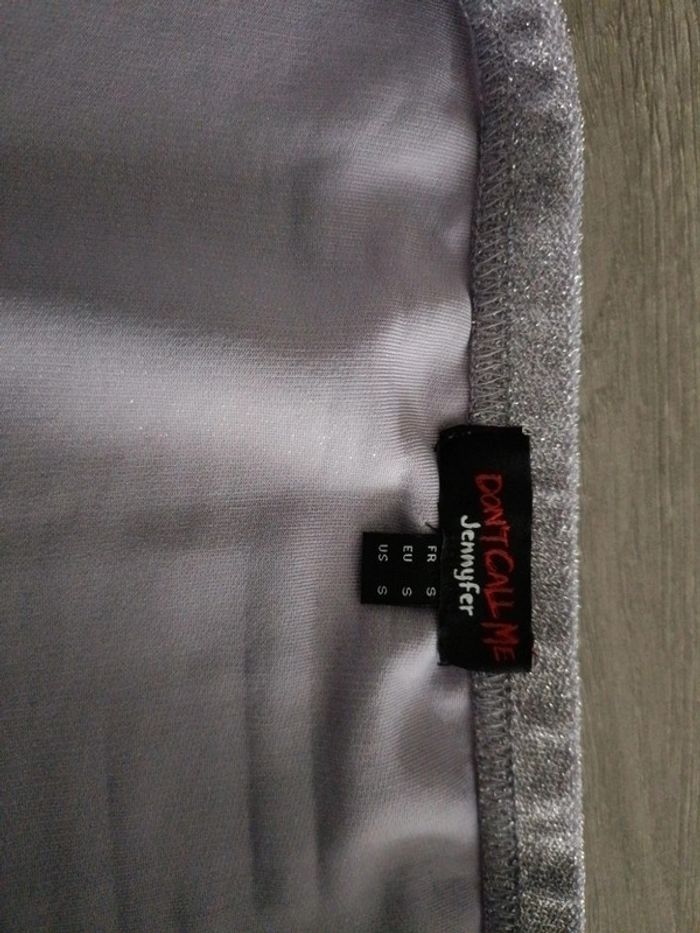 Mini-jupe lilas scintillante // deux petites fentes Jennyfer - Taille S - photo numéro 3