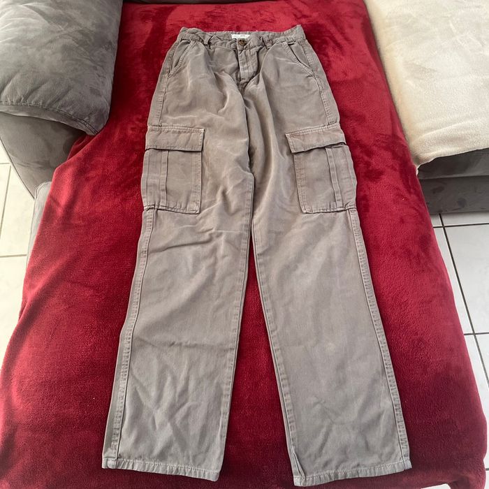 Cargo gris stradivarius