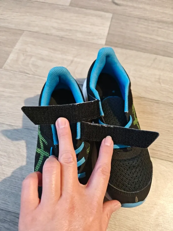 Baskets Asics Pointure 33.5 - photo numéro 6