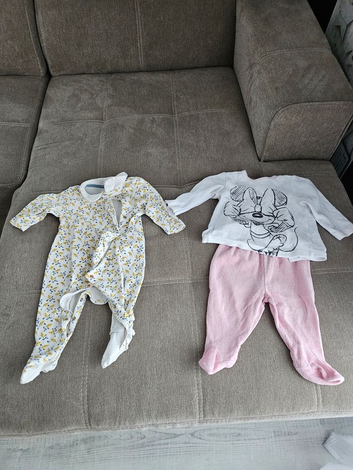 Lot 2 pyjamas