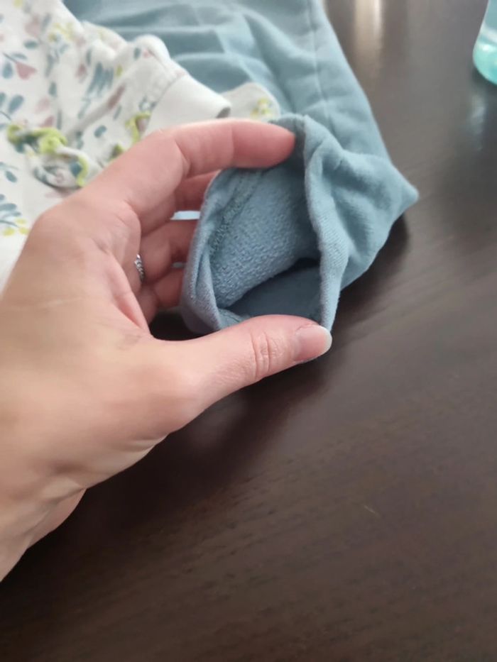 Ensemble de jogging bébé fille 24 mois bon état mots d'enfants - photo numéro 8