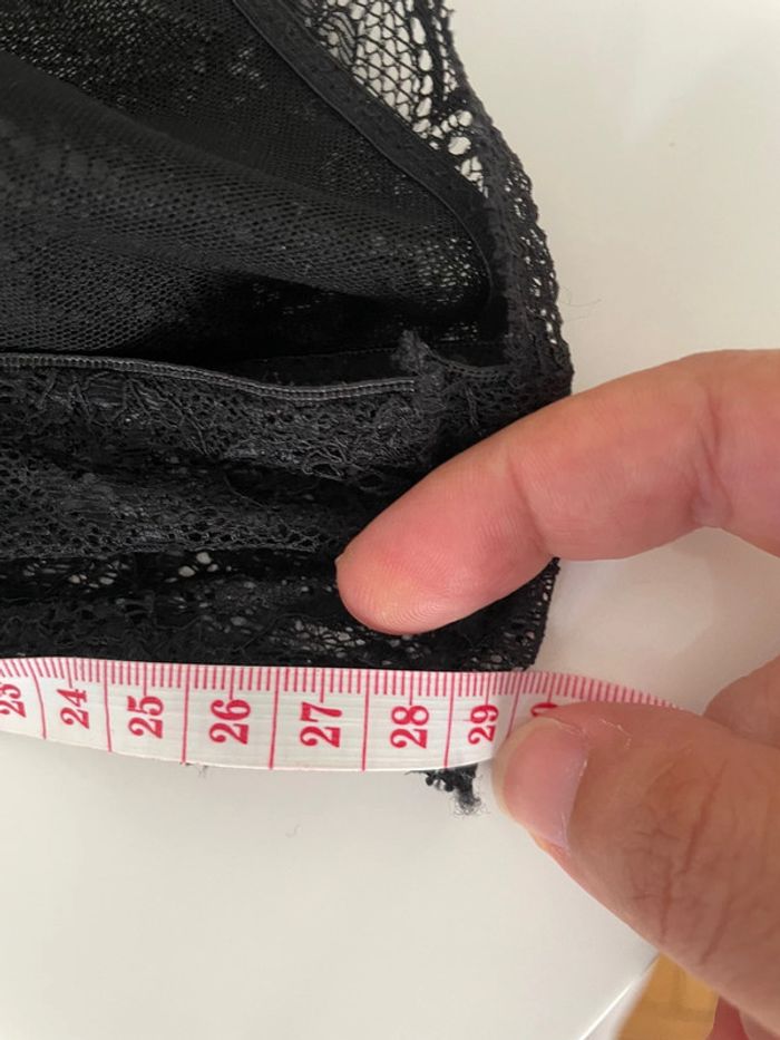 Brassière en dentelle noire 90B - photo numéro 5
