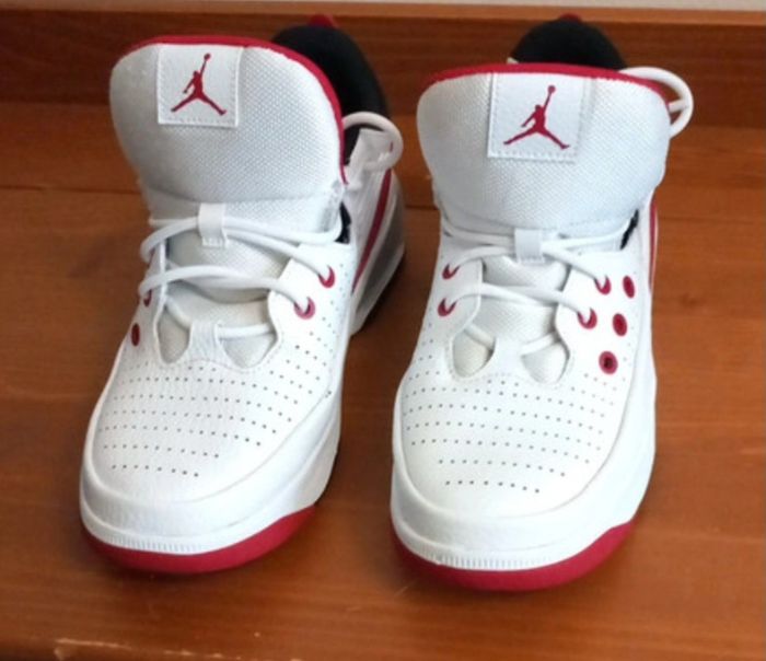 Baskets Jordan Max Aura 5