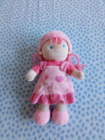 Peluche poupée Charlotte aux fraises