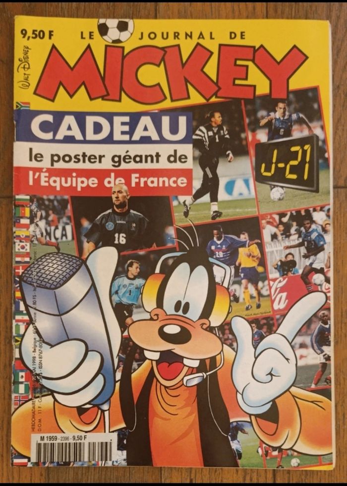 Ancien journal de mickey avec cadeau poster géant équipe de France N°2396 de 1998 vintage - photo numéro 2