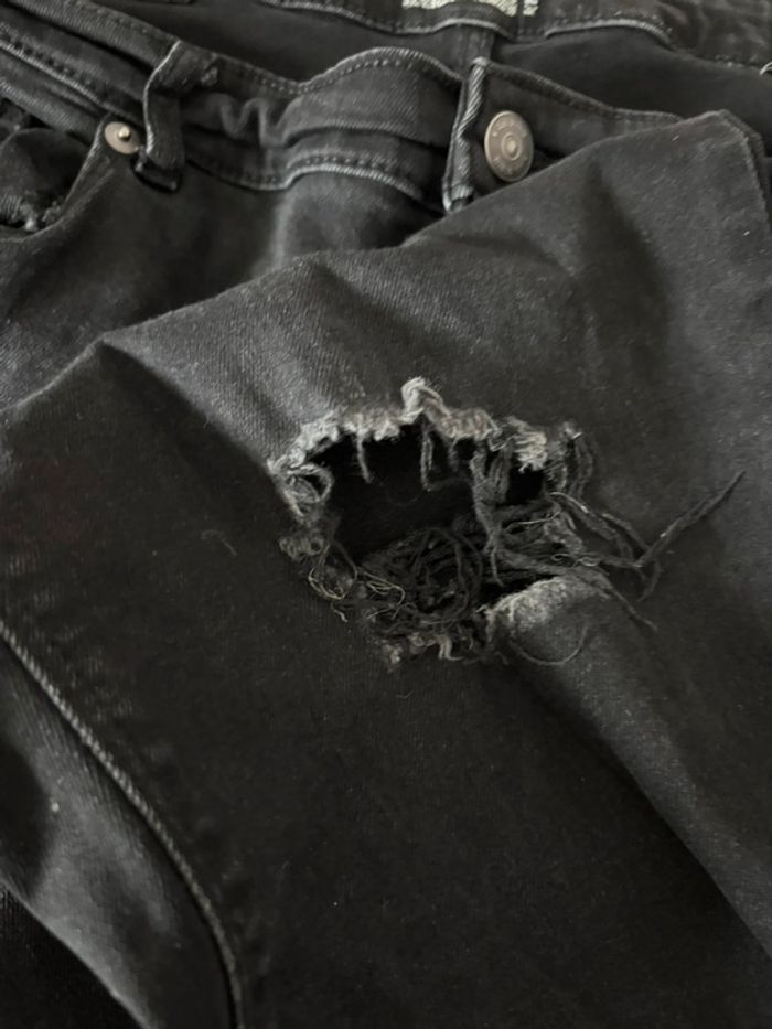 Jeans noir à trous - photo numéro 7