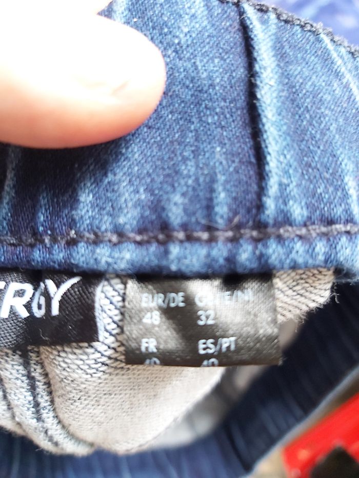 Jean très jolie taille 40 marque livergy - photo numéro 7