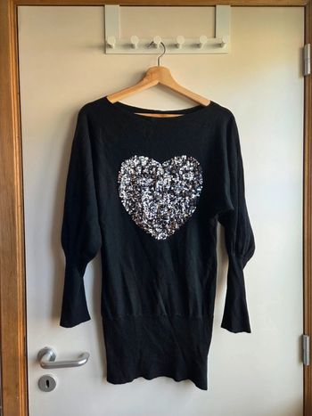Tunique noire à sequins coeur - via code - taille m