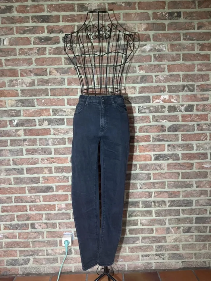 Jeans skinny noir taille haute Kiabi Taille XS/34 - photo numéro 2