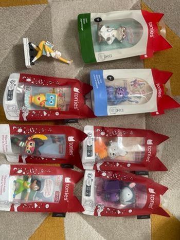 Figurines tonies neuves  ou très bon état lot possible 