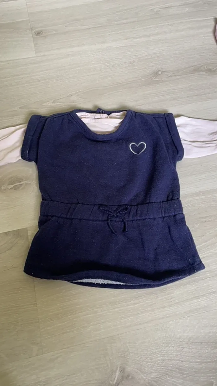 Ensemble t-shirt manches longues et robe molletonnée