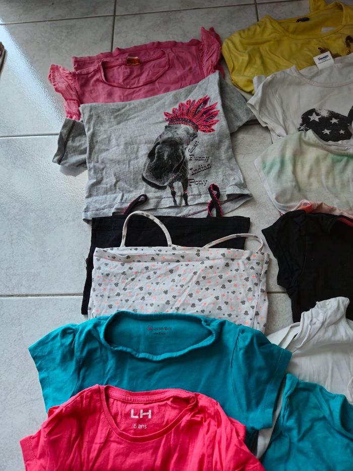 Lot vetements fille 6 ans - photo numéro 3