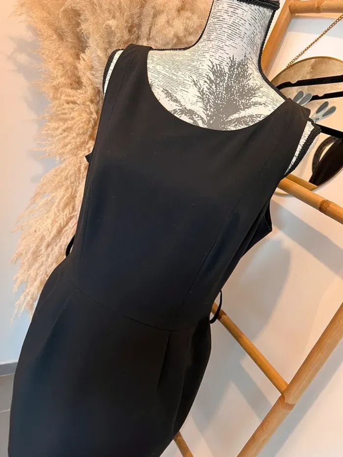Petite robe noire - photo numéro 2