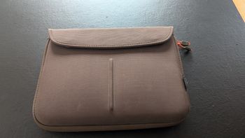 Pochette rigide 