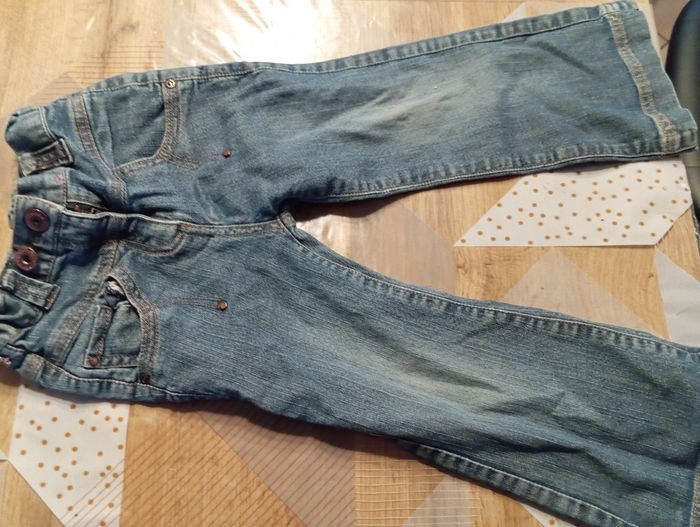 Tee shirt et pantalon - photo numéro 4