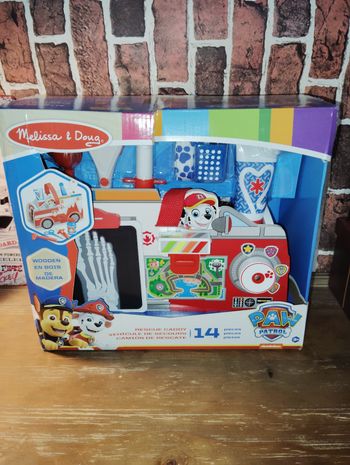 Véhicule de secours en bois pat patrouille