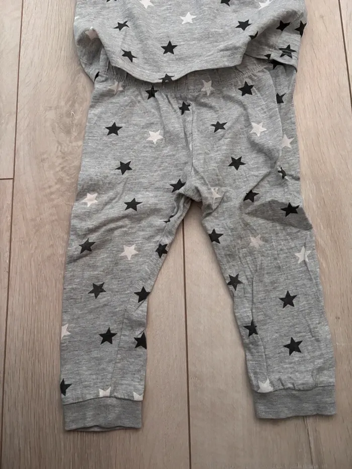 Pyjama deux pieces - photo numéro 4