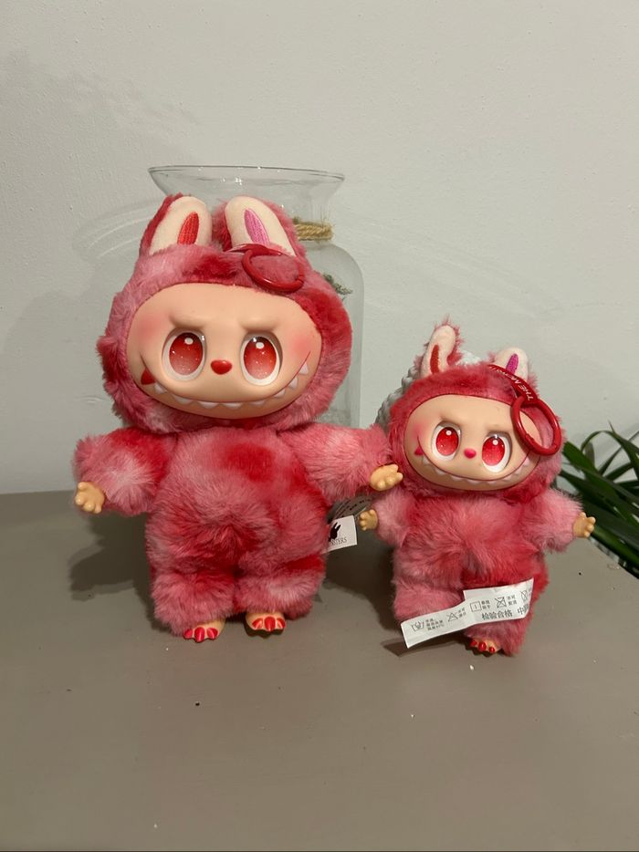 Labubu géant neuf