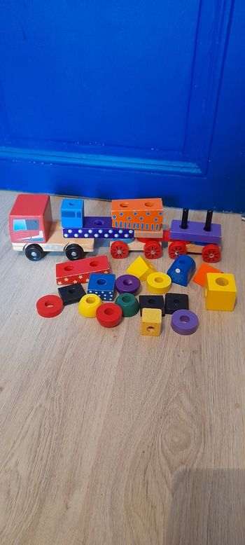 Camion en bois