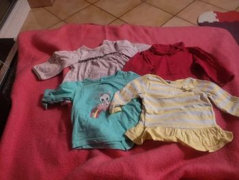 Lot 4 petits pulls 3mois